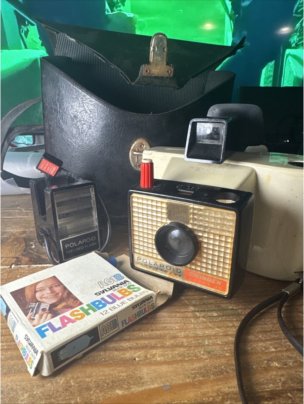 Swinger Polaroid Land Camera Famous Swinger Model 20 Untested